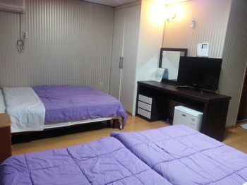 Hostal Ib Ville Guest House