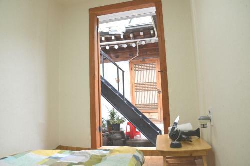 Hostal Raon Guesthouse