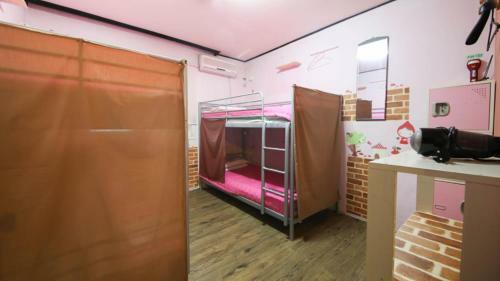 Hostal Comeinn Guesthouse
