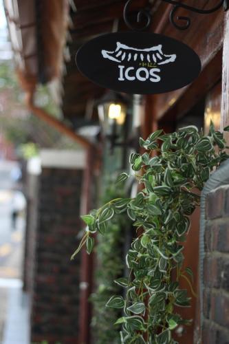 Hostal Icos Guesthouse 1 (female Only)