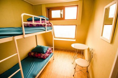 Hostal Kimchee Sinchon Guesthouse