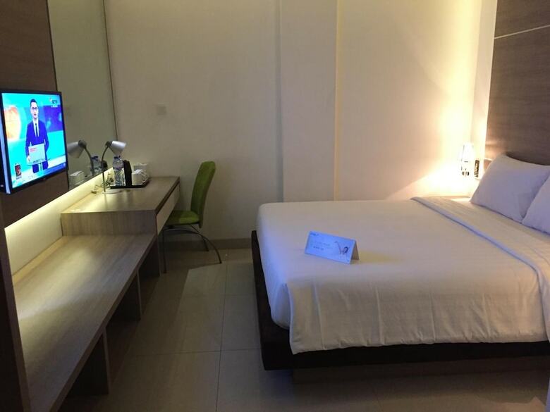 Hotel Whiz Prime Kelapa Gading