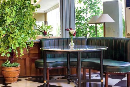 John's Pardede International Hotel