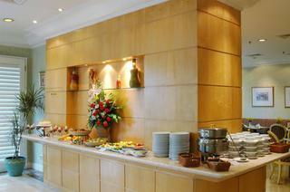 Batavia Apartment St