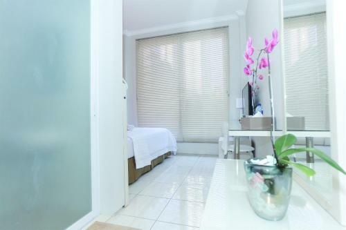 Hostal Topaz Residence