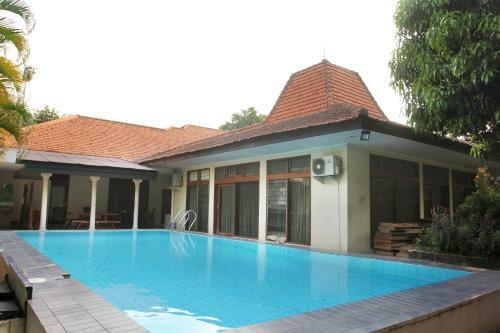 Hostal Griya Patria Guest House