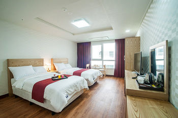 Breeze Bay Hotel
