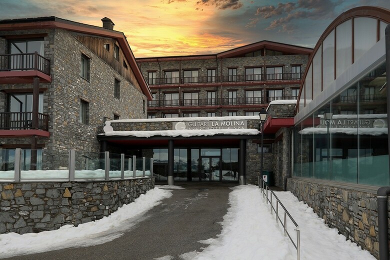 Guitart La Molina Aparthotel & Spa