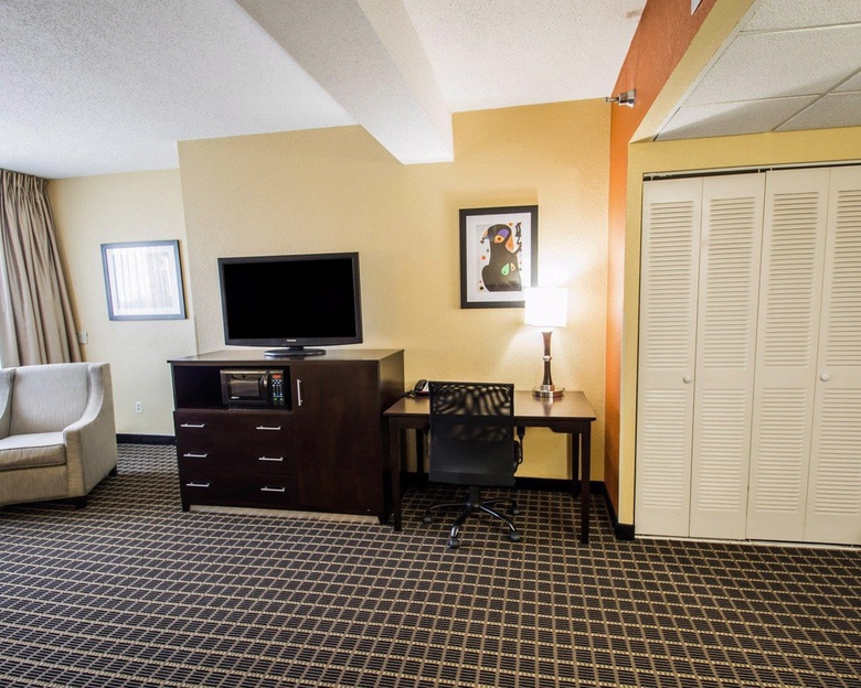 Hotel Clarion Inn & Suites Miami Airport