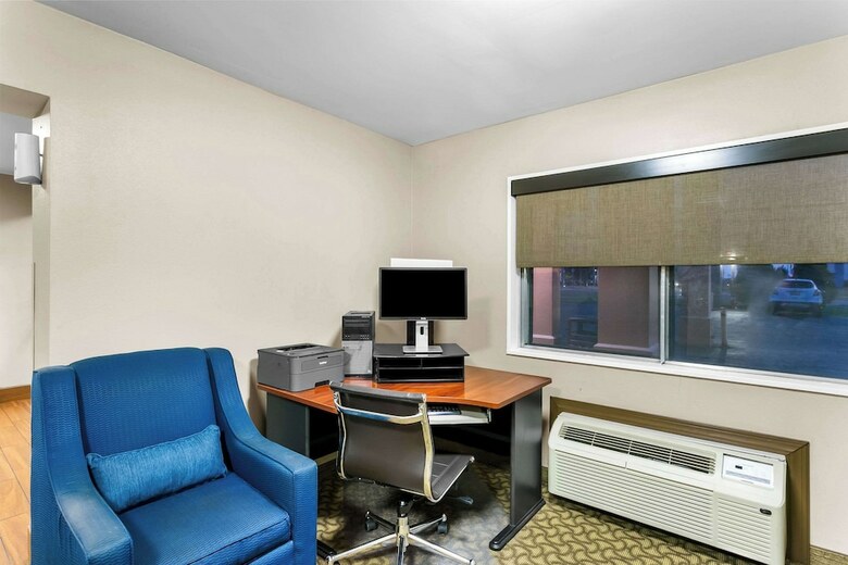 Hotel Comfort Inn Red Horse