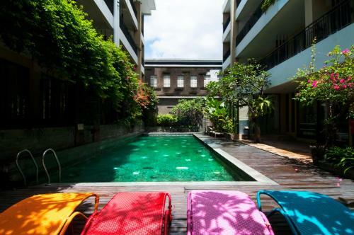100 Sunset Hotel Managed By Eagle Eyes