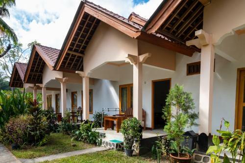 Hotel Oyo 1259 Kuta Garden Homestay