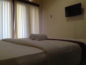 Hostal Sari Buana Bed & Breakfast