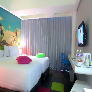 Berry Glee Hotel
