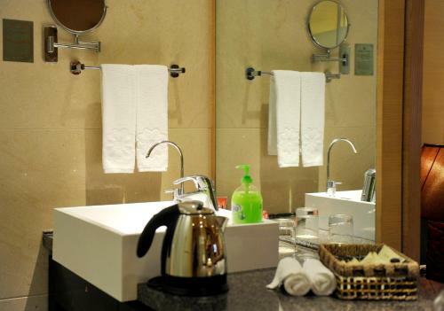 Yiwu Bali Plaza Hotel