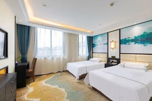 Yiwu Luckbear Hotel