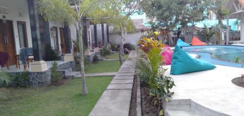 Hostal Coconut Village Guest House