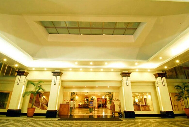 Hotel Gran Puri Manado