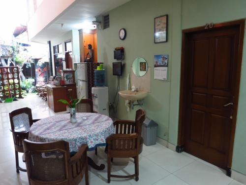 Hostal Enny's Guest House