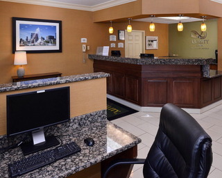 Hotel Comfort Inn South