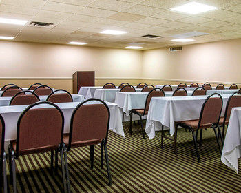 Hotel Comfort Inn (livonia)