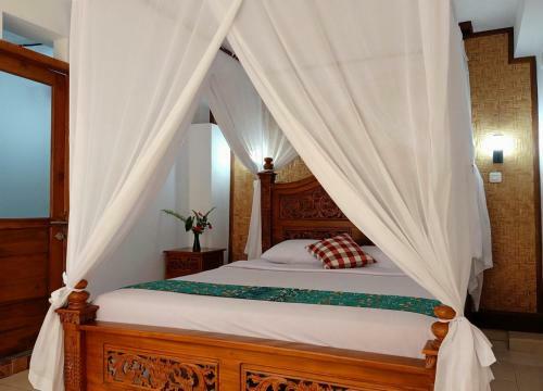 Hostal Karang Sari Guesthouse & Restaurant