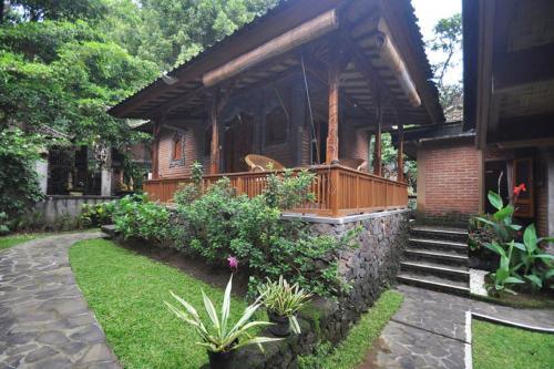Puri Lumbung
