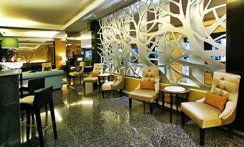 The Axana Hotel - Padang
