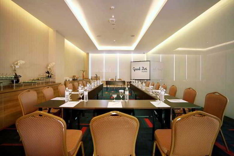 Grand Zuri Hotel Padang