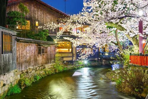 Sauna & Capsule Hotel Rumor Plaza