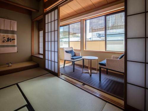 Gion Ryokan Karaku