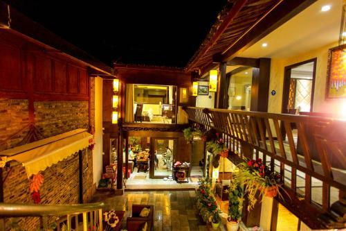 Lijiang Weave Sunshine Boutique Inn