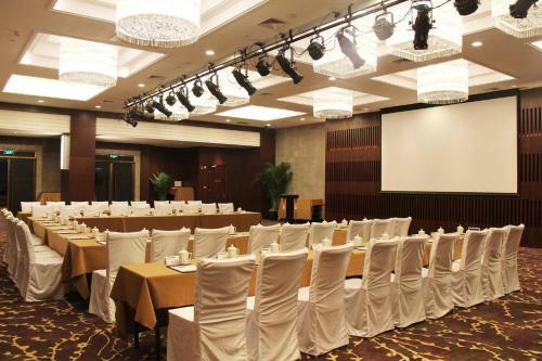 Holiday Inn Beijing Haidian, An Ihg Hotel
