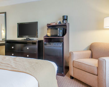 Hotel Quality Inn & Suites