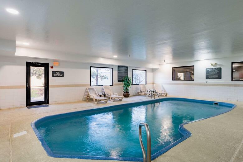 Hotel Comfort Suites