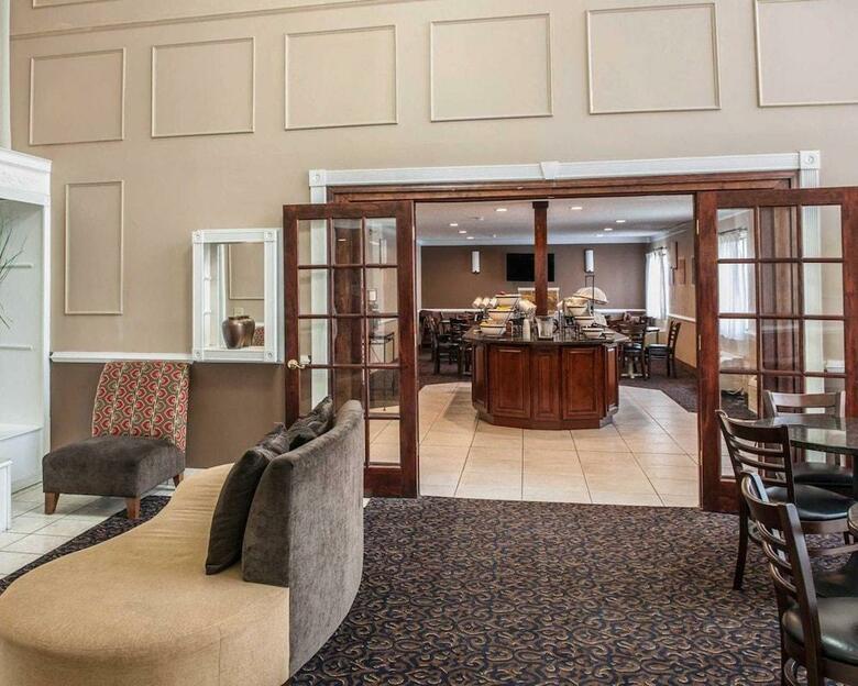 Hotel Comfort Inn South