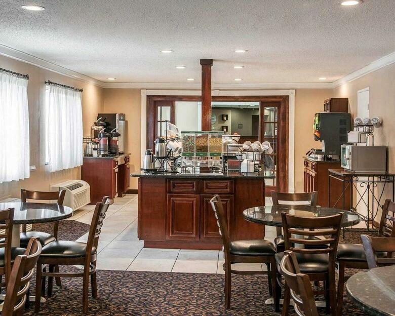Hotel Comfort Inn South