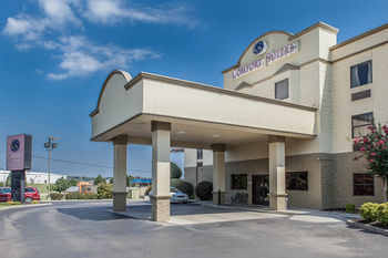 Hotel Comfort Suites Airport