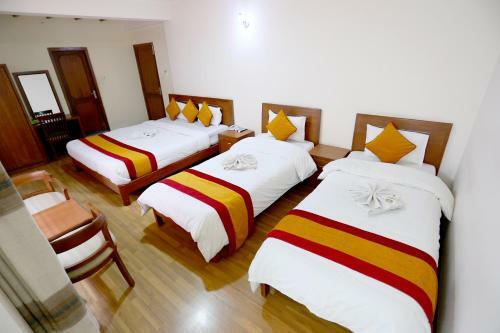 Hotel Holiday House