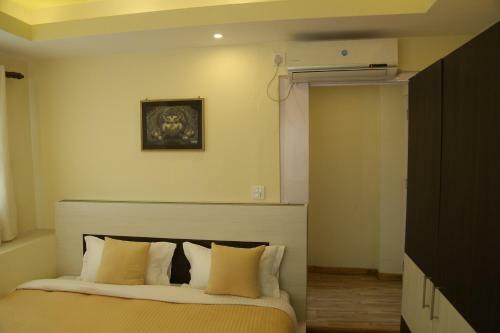 327 Thamel Hotel