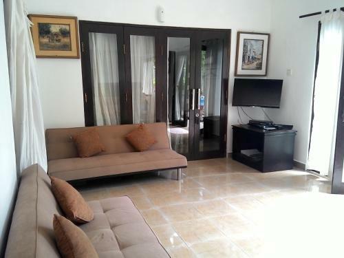 Lovina Villa Cinta