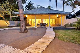 Lilin Lovina Beach Hotel
