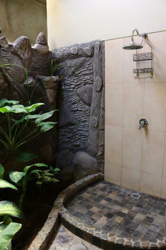 Lovina Beachhouse Villas