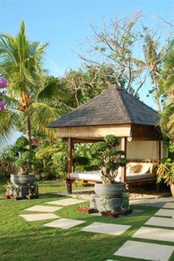 Hostal Frangipani Beach Hotel