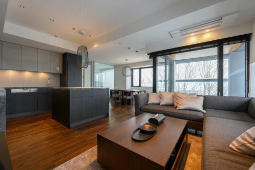 Shikaku Apartments