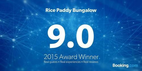 Hostal Rice Paddy Bungalow