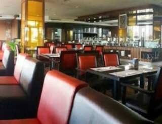 Hotel Best Western Plus Makassar Beach