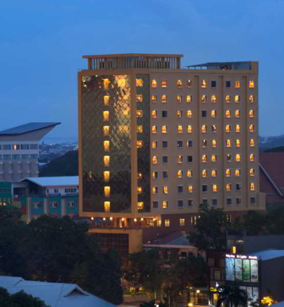 Hotel Best Western Plus Makassar Beach