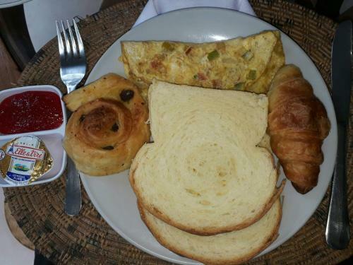 Hostal Adi House Homestay