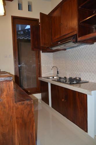 Shreya Guest House
